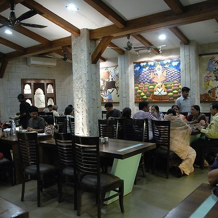 Nāthdwāra Hotel Vrinda מראה חיצוני תמונה